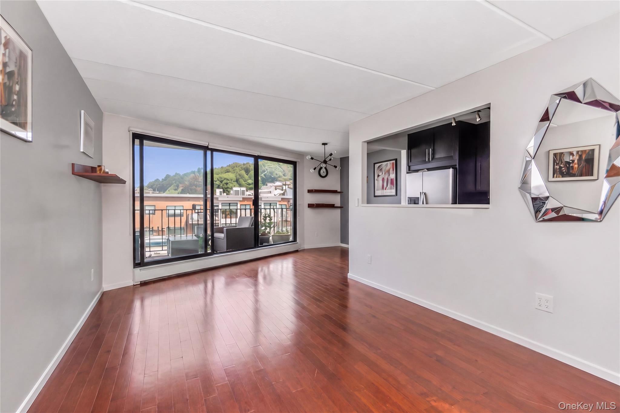1155 Warburton Avenue 5a Property Photo 2