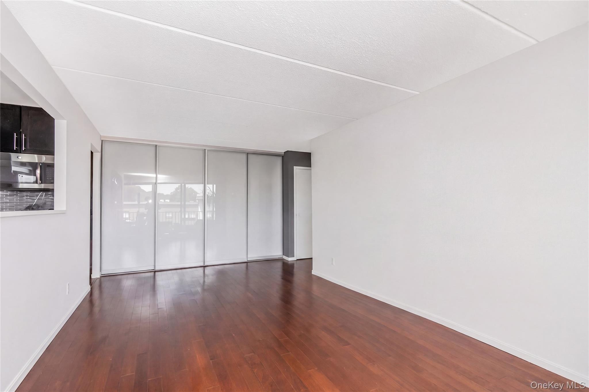 1155 Warburton Avenue 5a Property Photo 3