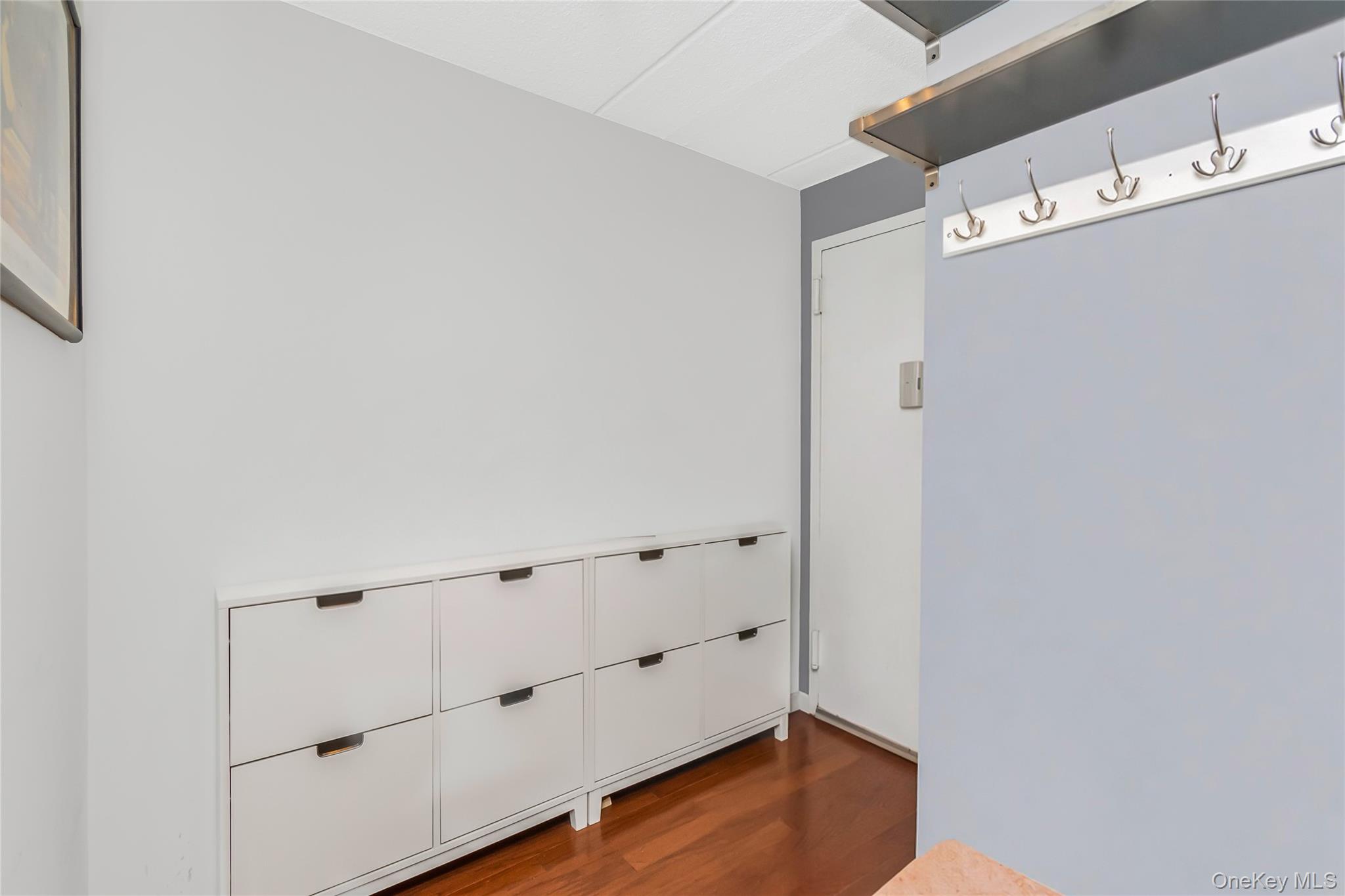 1155 Warburton Avenue 5a Property Photo 8