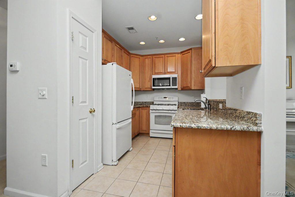 1113 Balsam Drive Property Photo 8