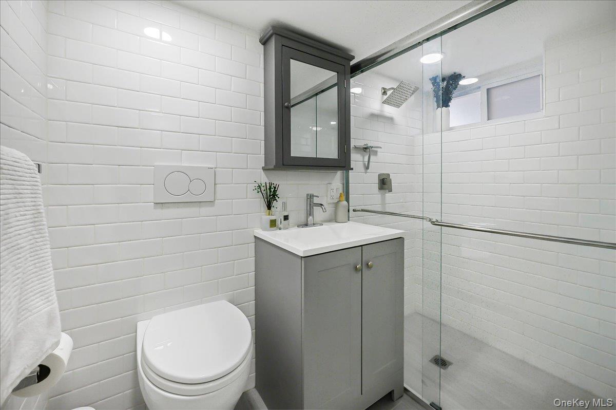 244-37 89th Avenue Property Photo 19