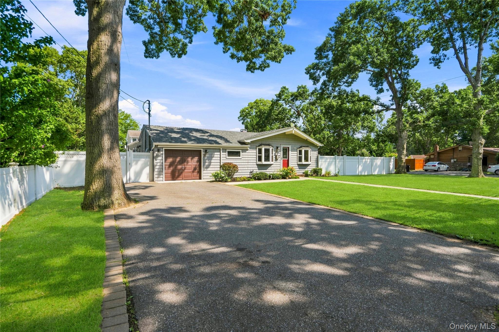 91 Spruce Avenue Property Photo 2