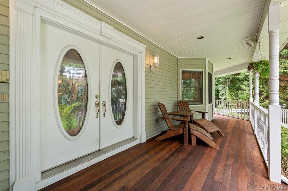 1040 Washington Avenue Property Photo 3