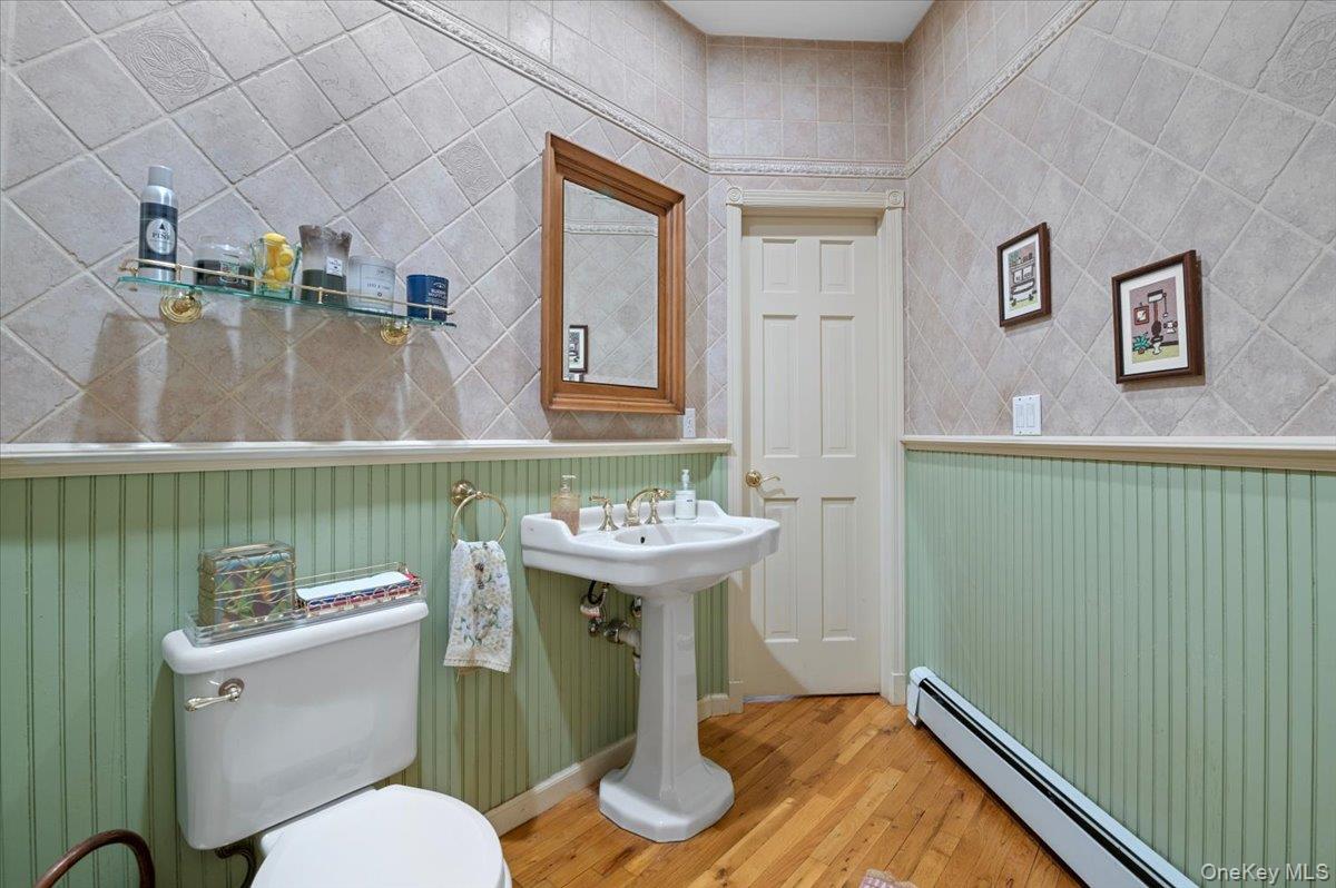 1040 Washington Avenue Property Photo 22