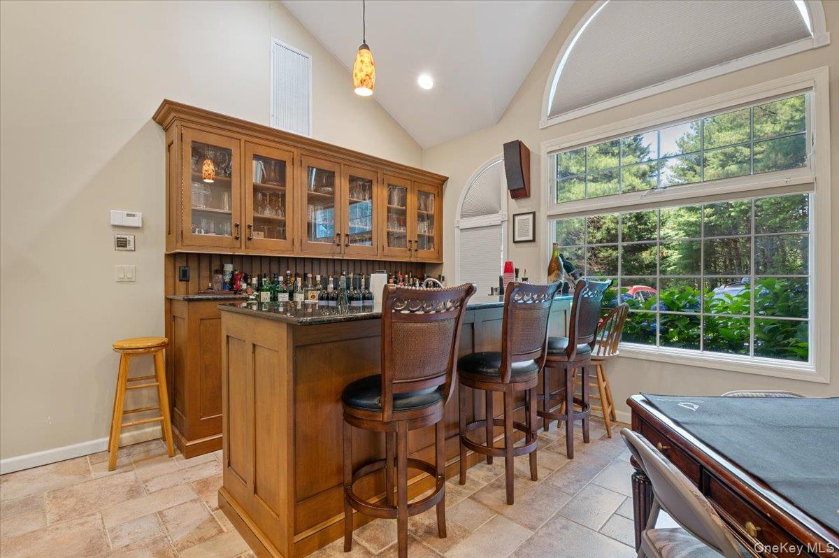 1040 Washington Avenue Property Photo 27