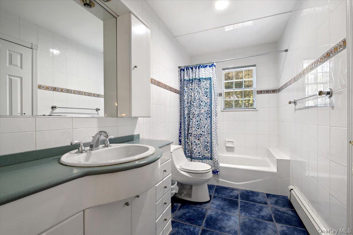 1040 Washington Avenue Property Photo 30