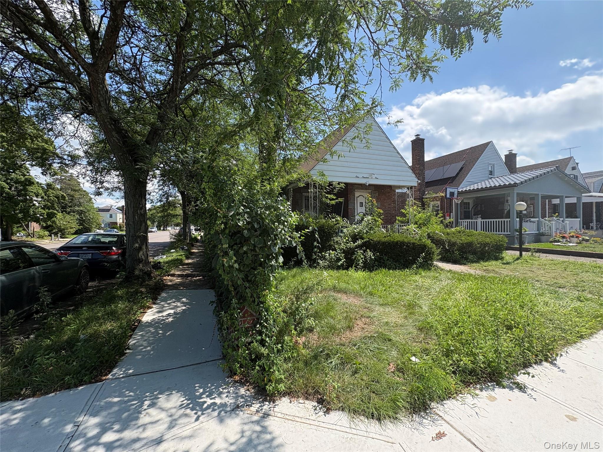 11901 223rd Street Property Photo 2