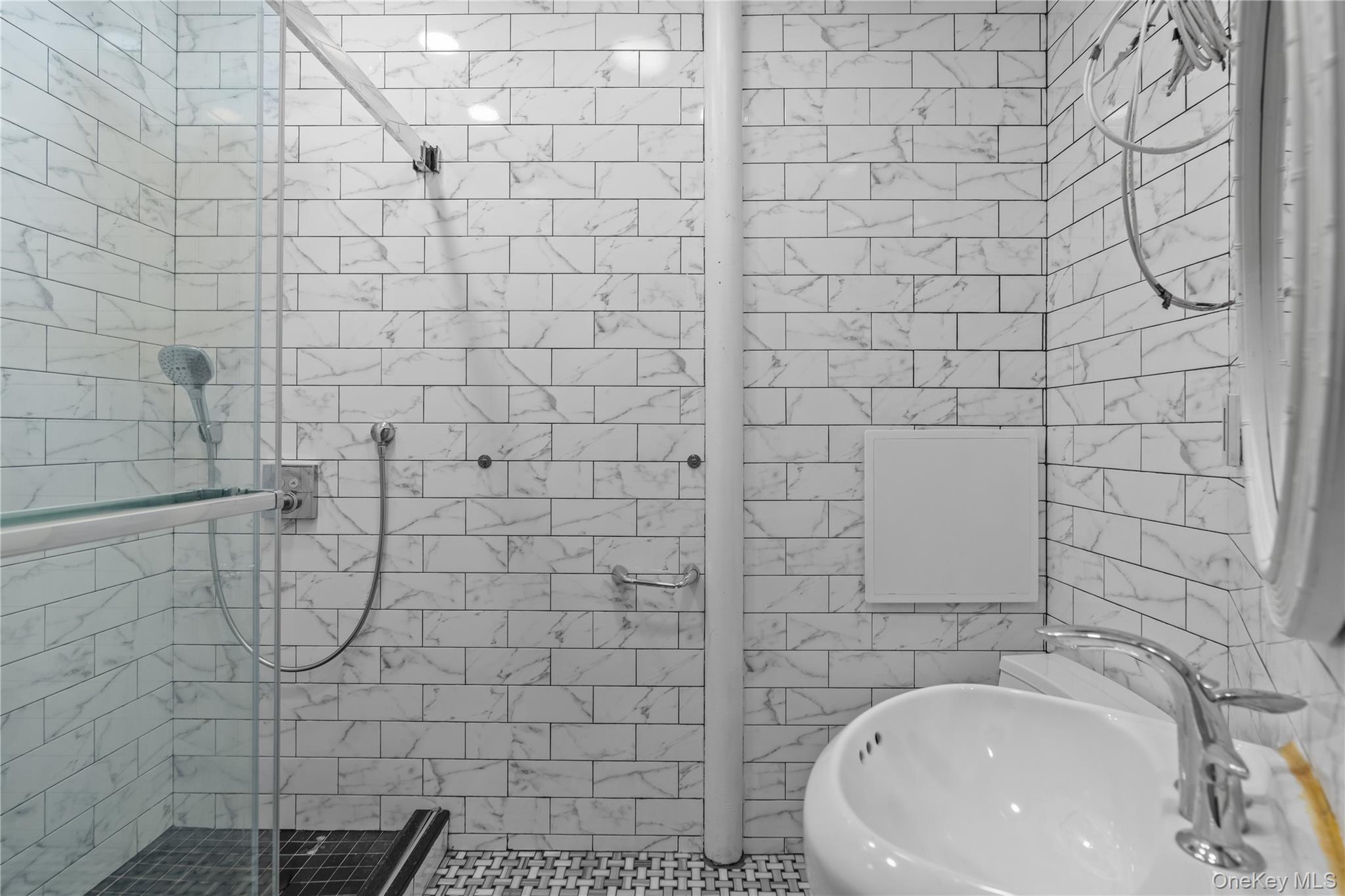 220 E 116th Street 3rd Floor Property Photo 18