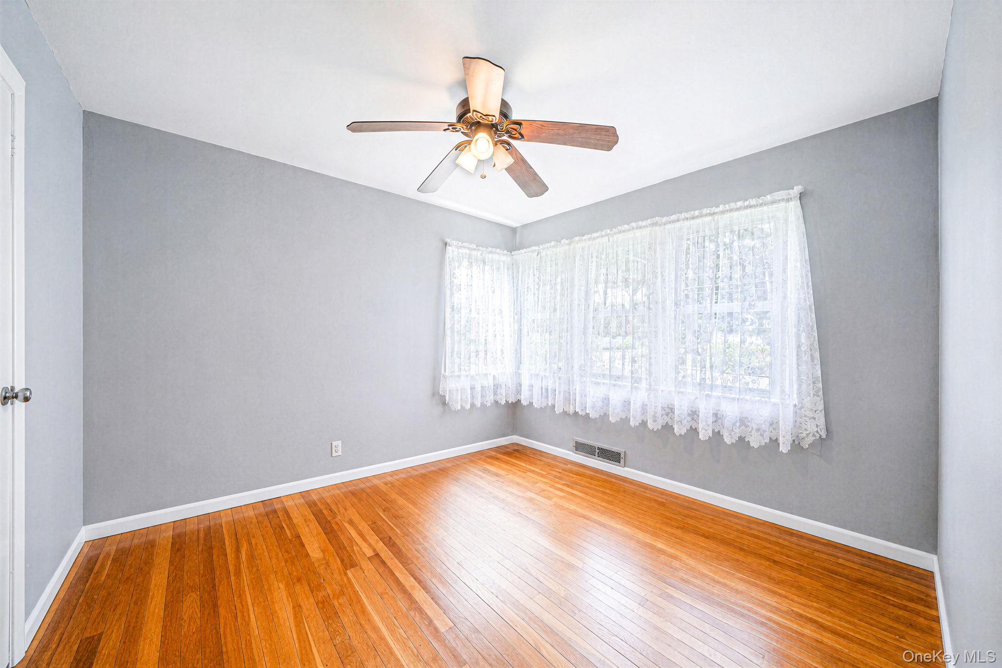 92 Parkhill Avenue Property Photo 10
