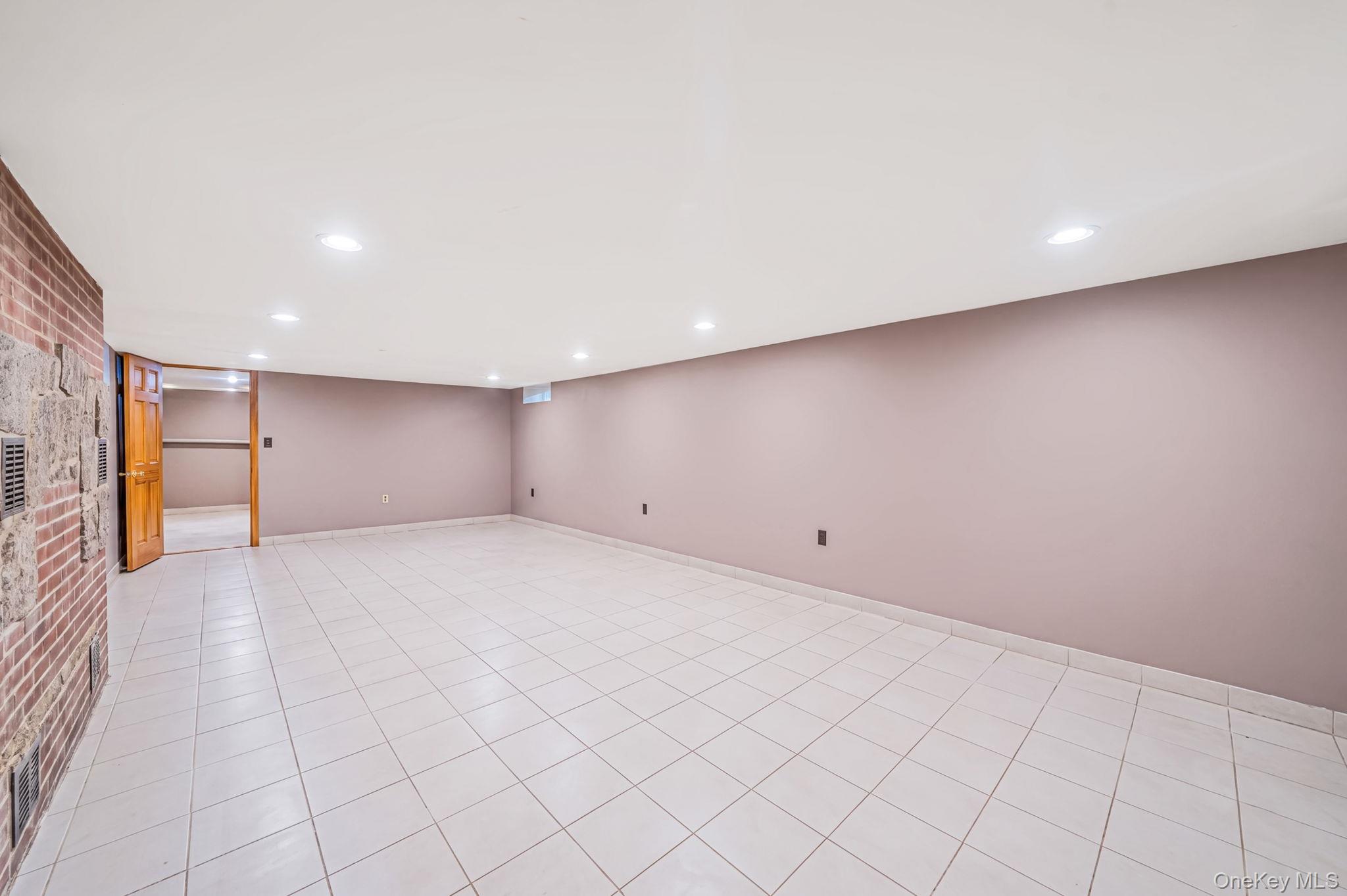 92 Parkhill Avenue Property Photo 20