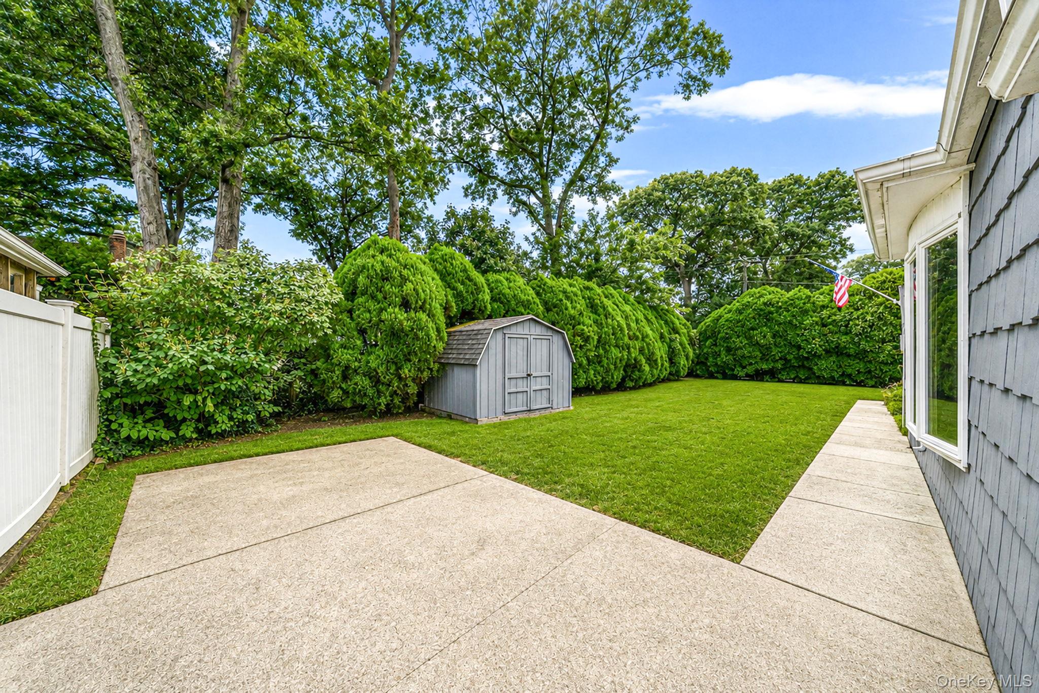 92 Parkhill Avenue Property Photo 32