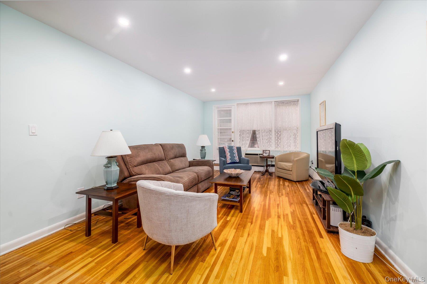 120 Morris Avenue C9 Property Photo 7