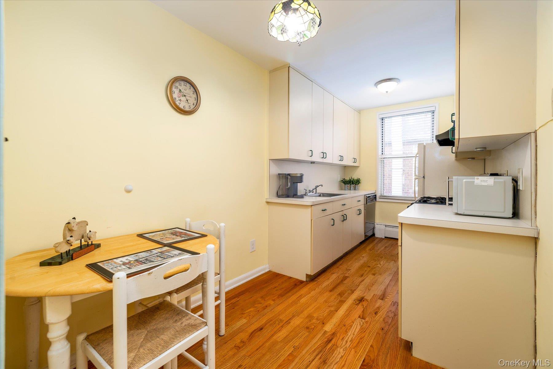120 Morris Avenue C9 Property Photo 10