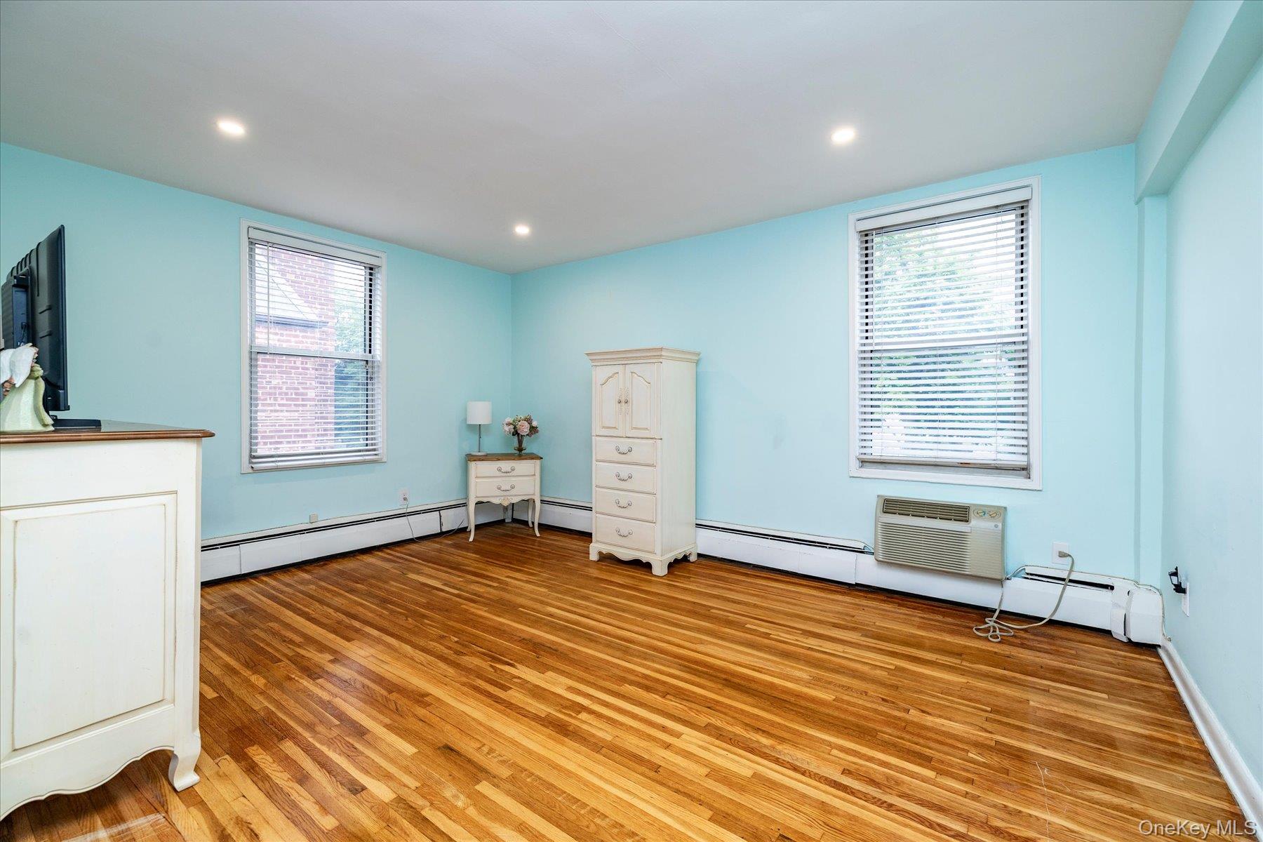 120 Morris Avenue C9 Property Photo 14