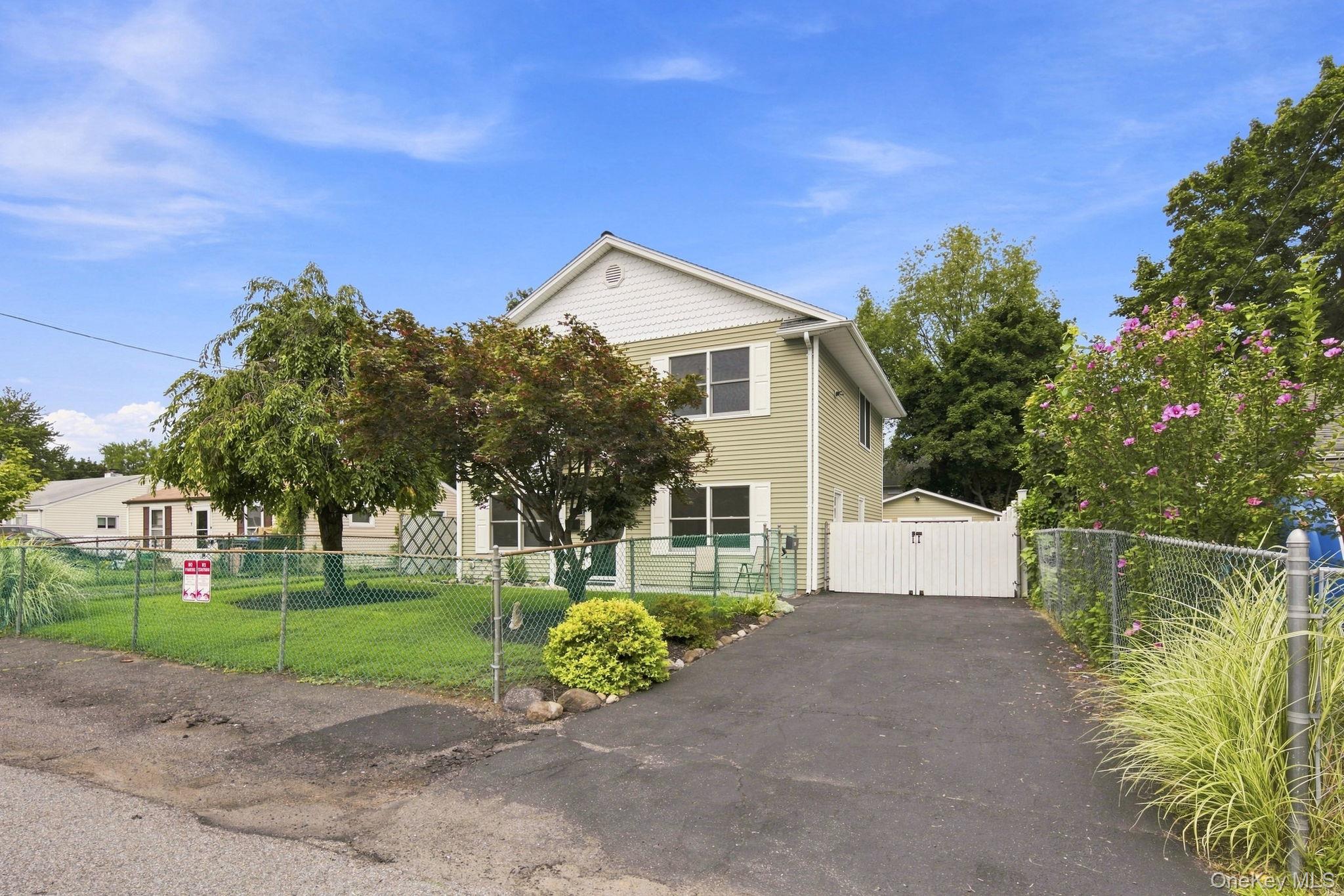 10 Kwiecinski Street Property Photo 2