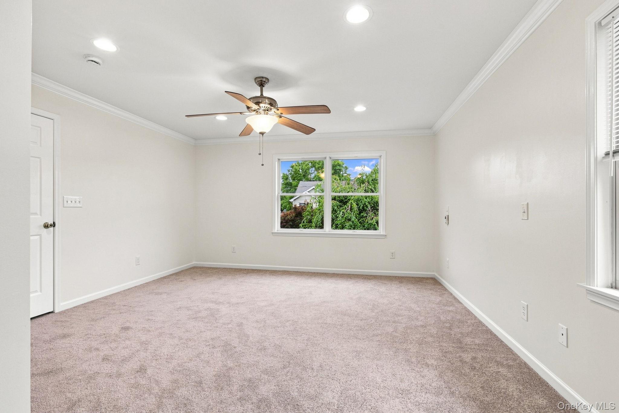 10 Kwiecinski Street Property Photo 18