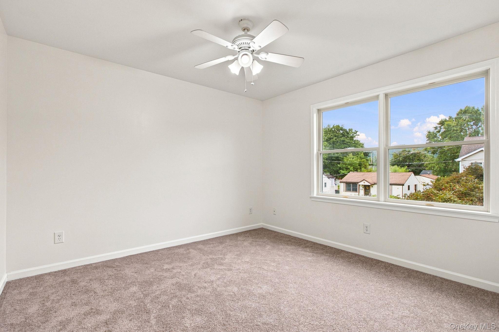 10 Kwiecinski Street Property Photo 19
