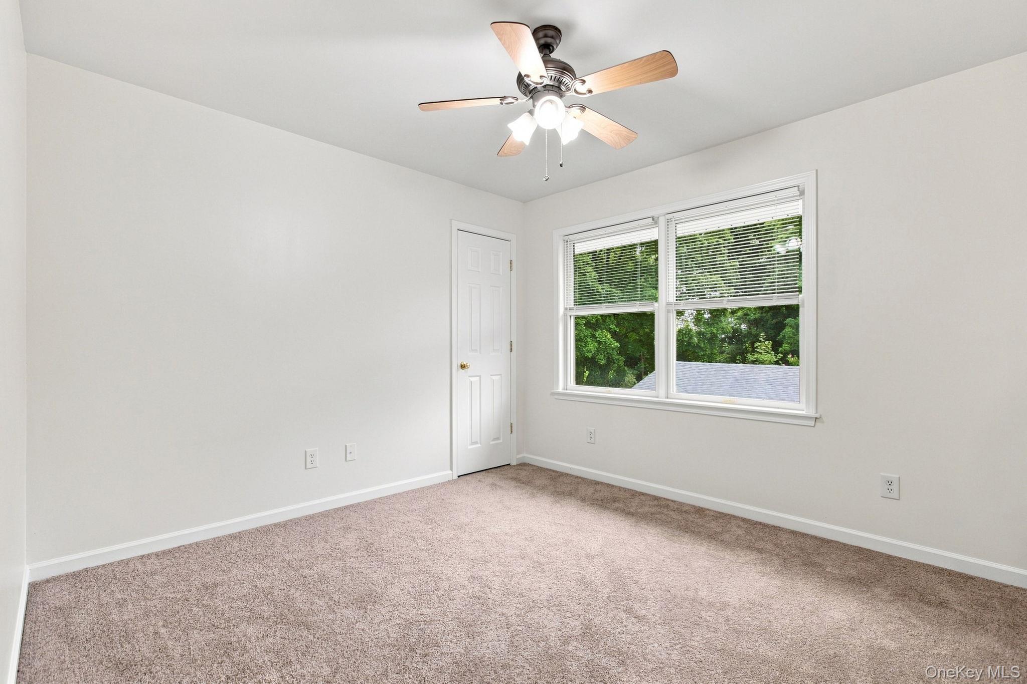 10 Kwiecinski Street Property Photo 20