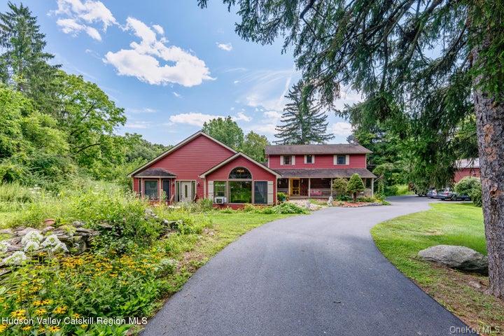97 Leslie Road Property Photo 2