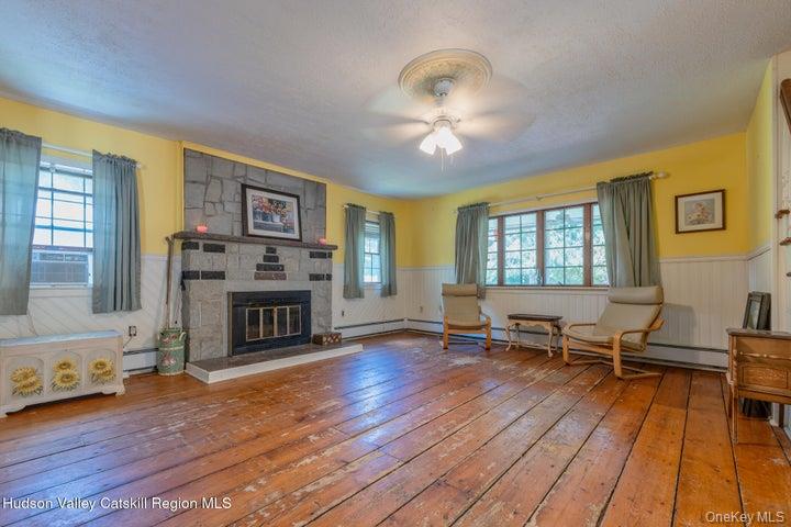 97 Leslie Road Property Photo 9