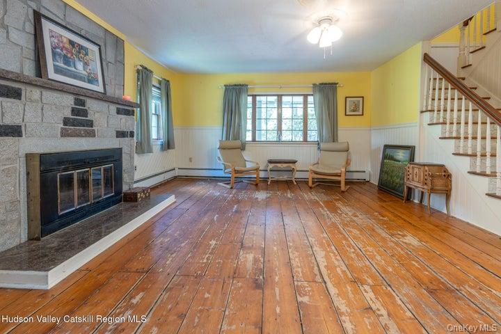 97 Leslie Road Property Photo 11