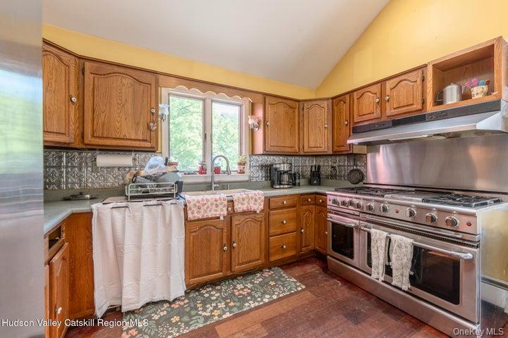 97 Leslie Road Property Photo 15