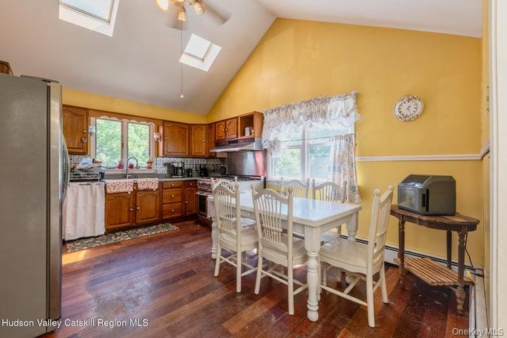 97 Leslie Road Property Photo 17