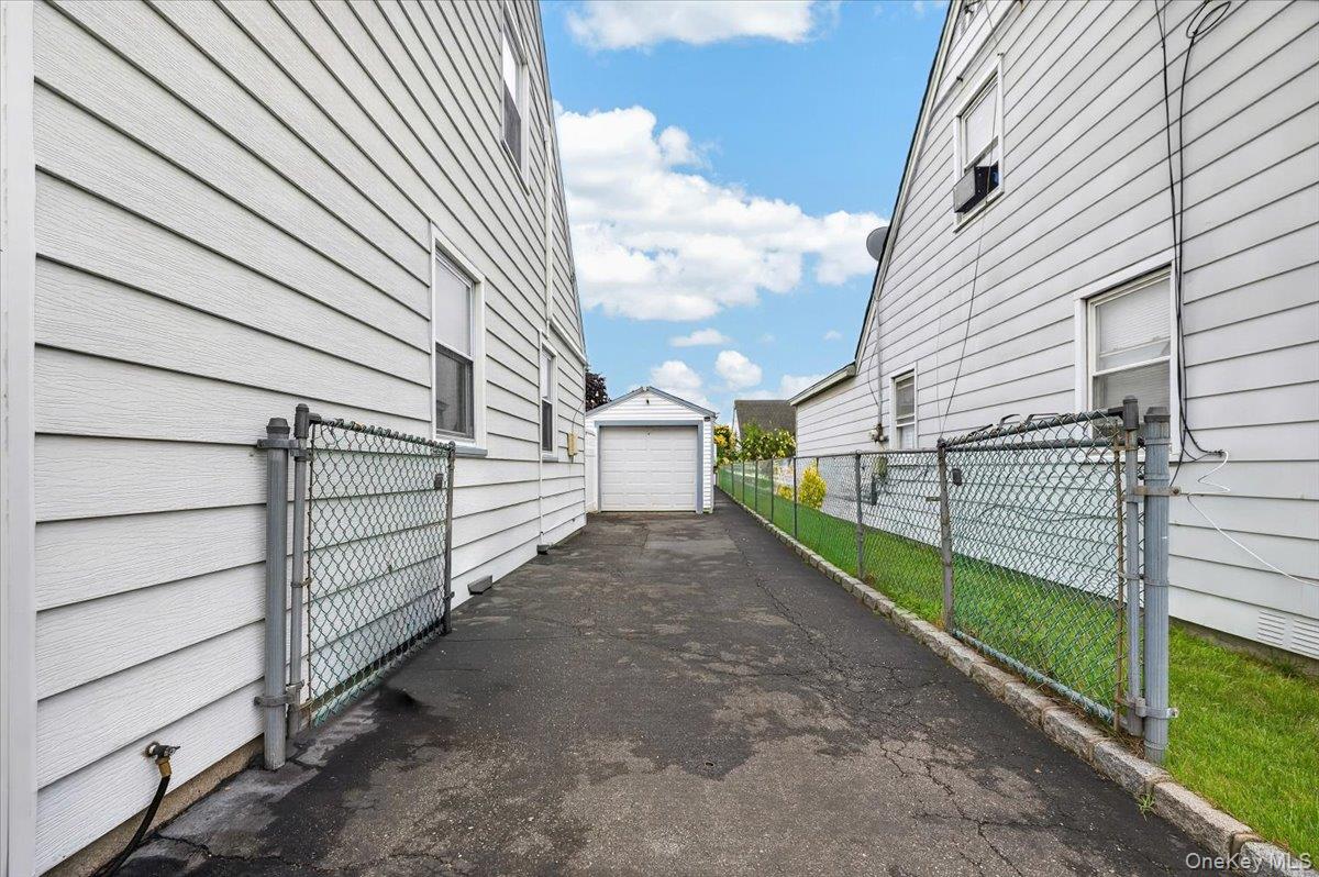14 Ivy Place Property Photo 8