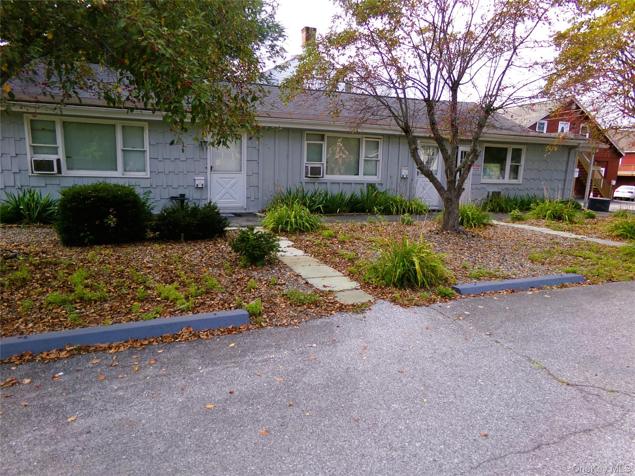 7484 S Broadway Property Photo 5