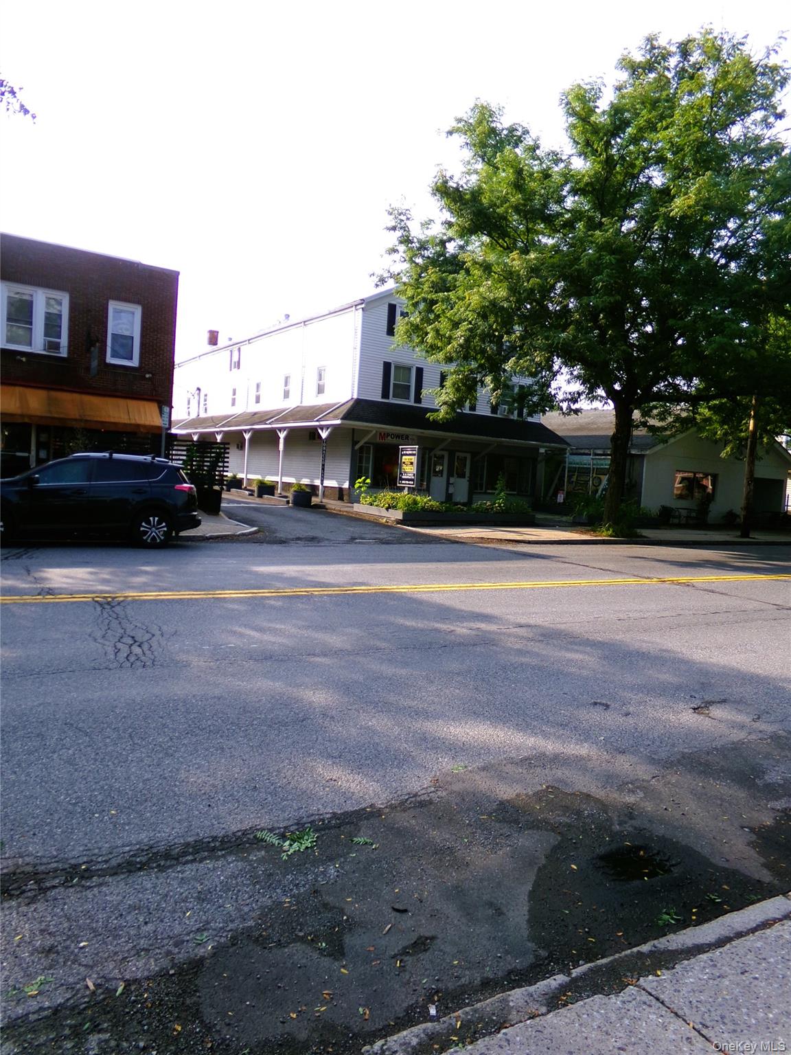 7484 S Broadway Property Photo 8