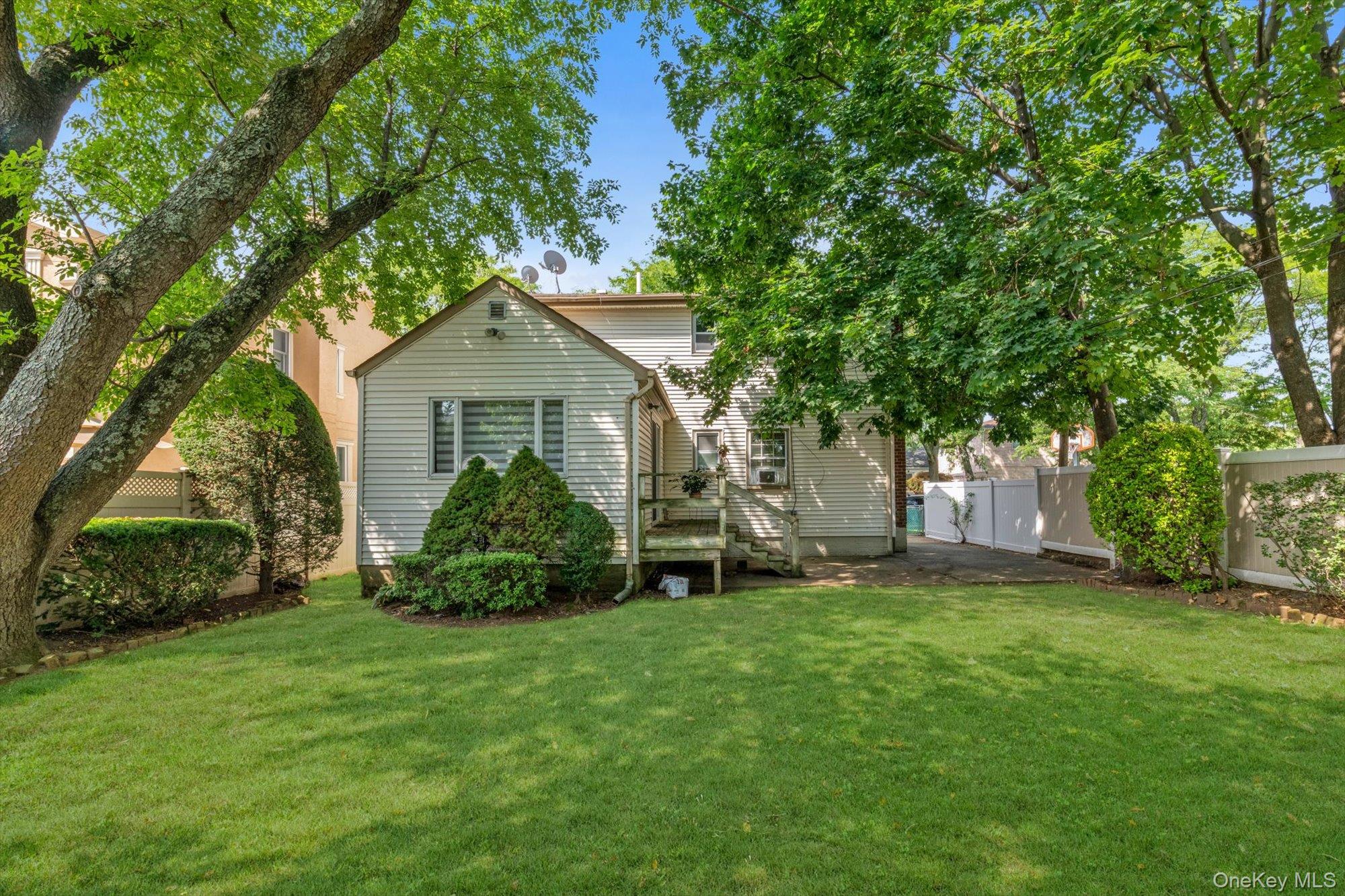 82-11 262nd Street Property Photo 18