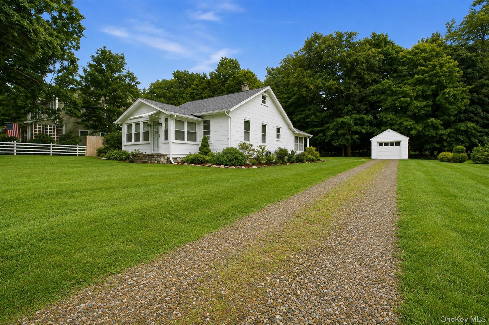 24 Round Lake Avenue Property Photo 2