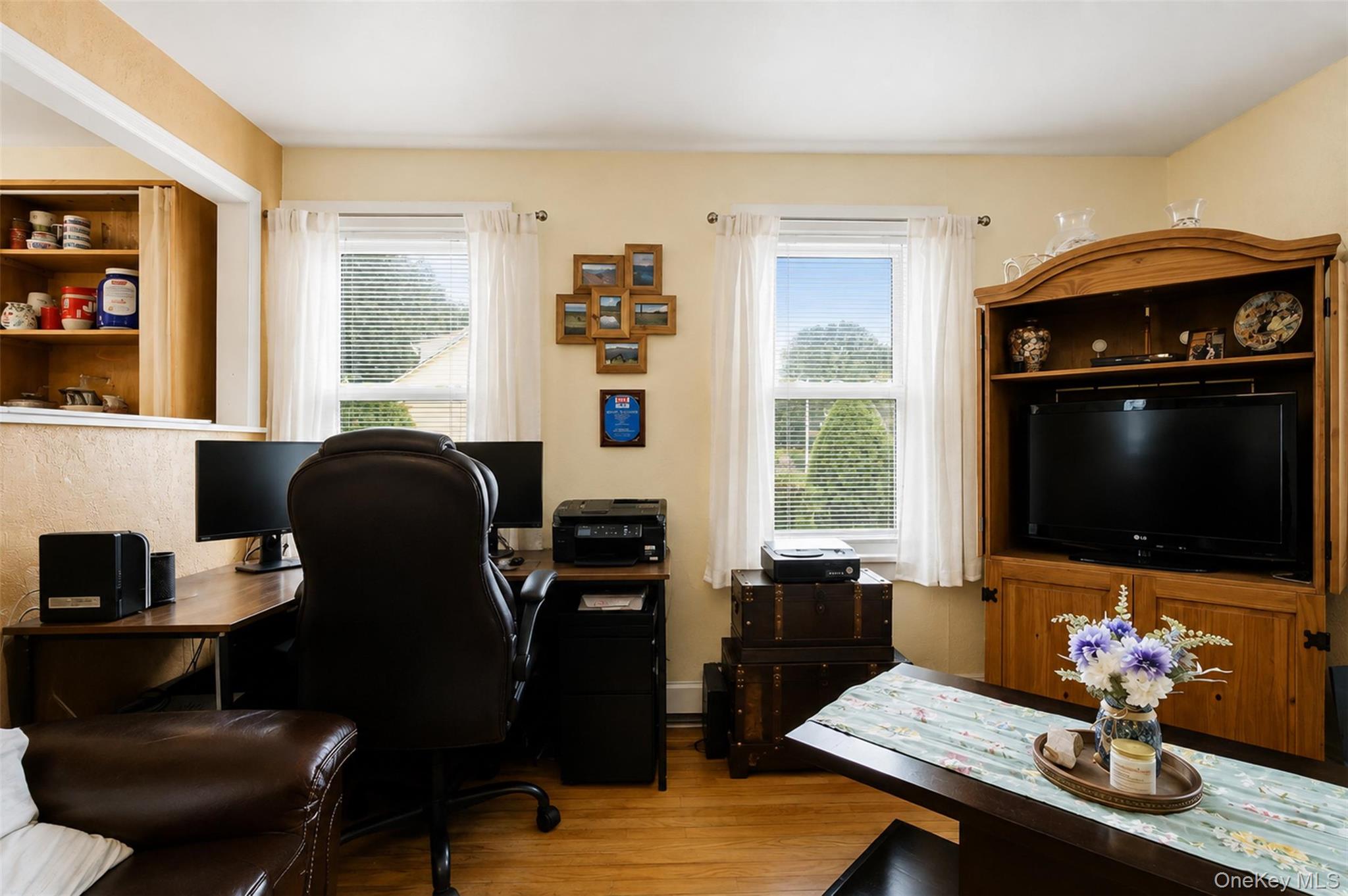 24 Round Lake Avenue Property Photo 9