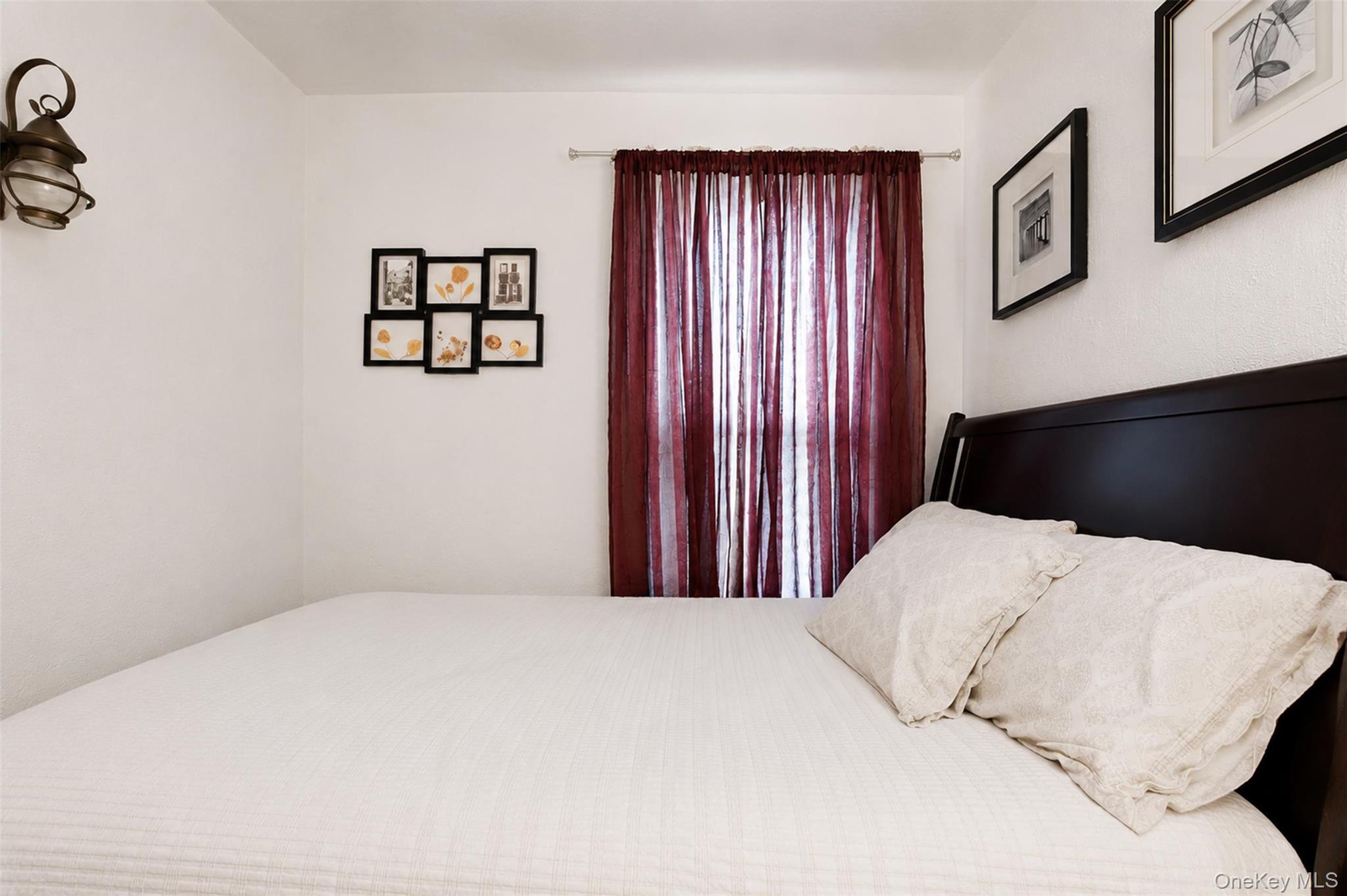 24 Round Lake Avenue Property Photo 12