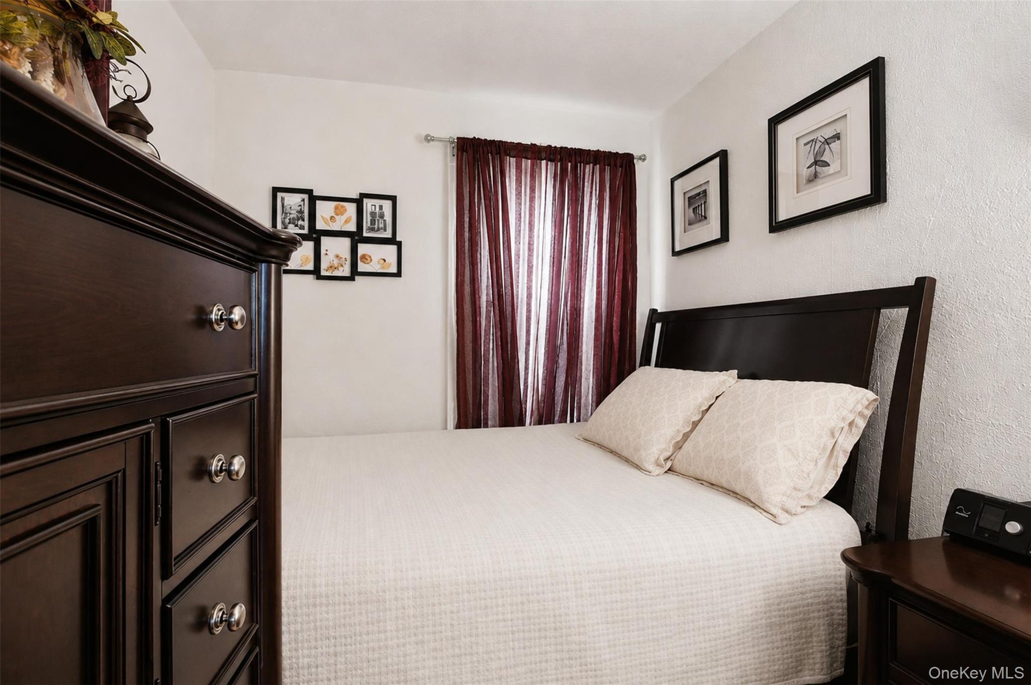 24 Round Lake Avenue Property Photo 13