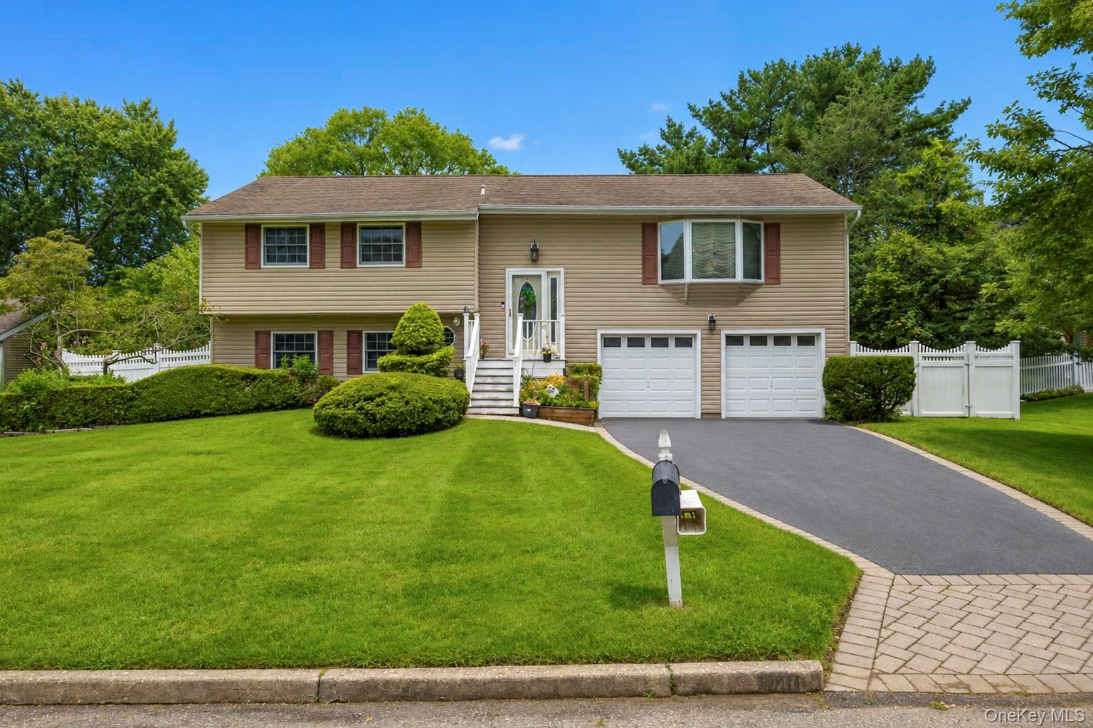 40 Nantucket Drive Property Photo 1