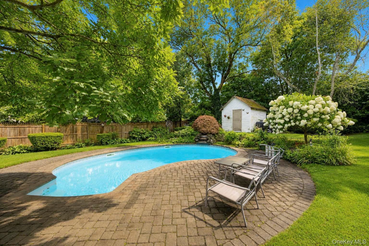 40 Nantucket Drive Property Photo 8