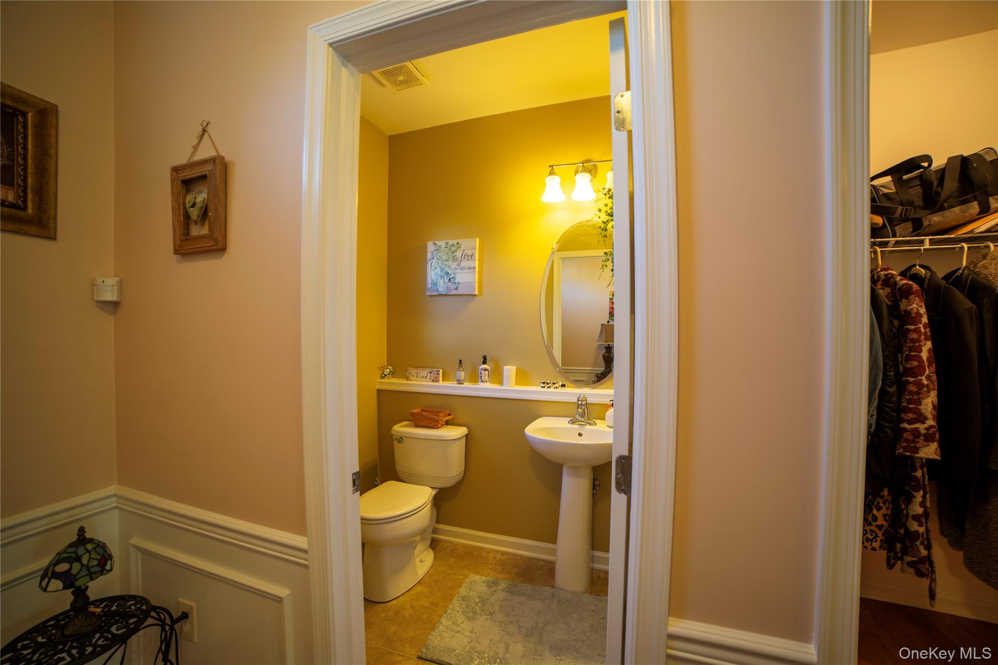 10 Bainbridge Place 704 Property Photo 10
