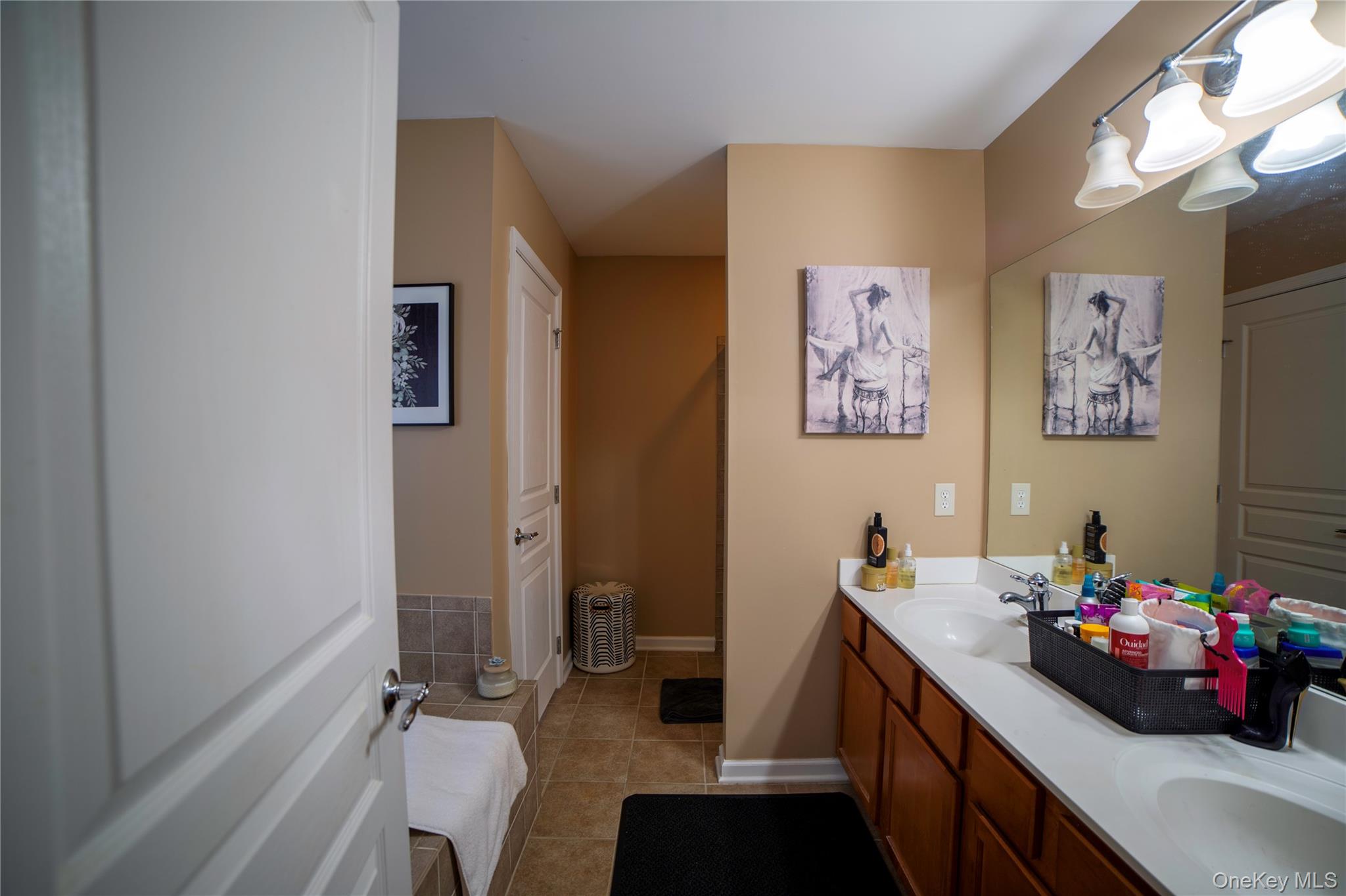 10 Bainbridge Place 704 Property Photo 15