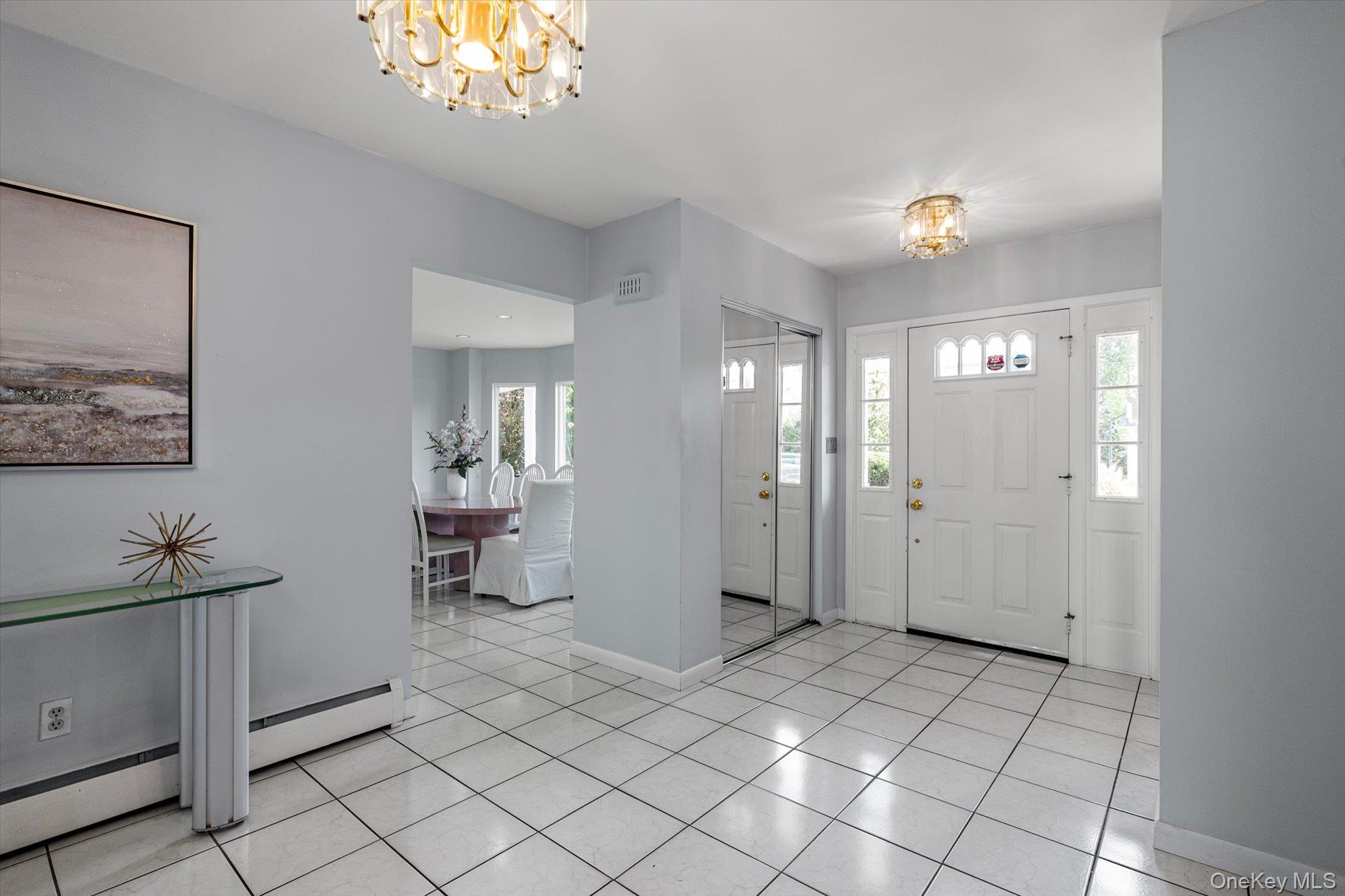 2075 Berkley Lane Property Photo 4