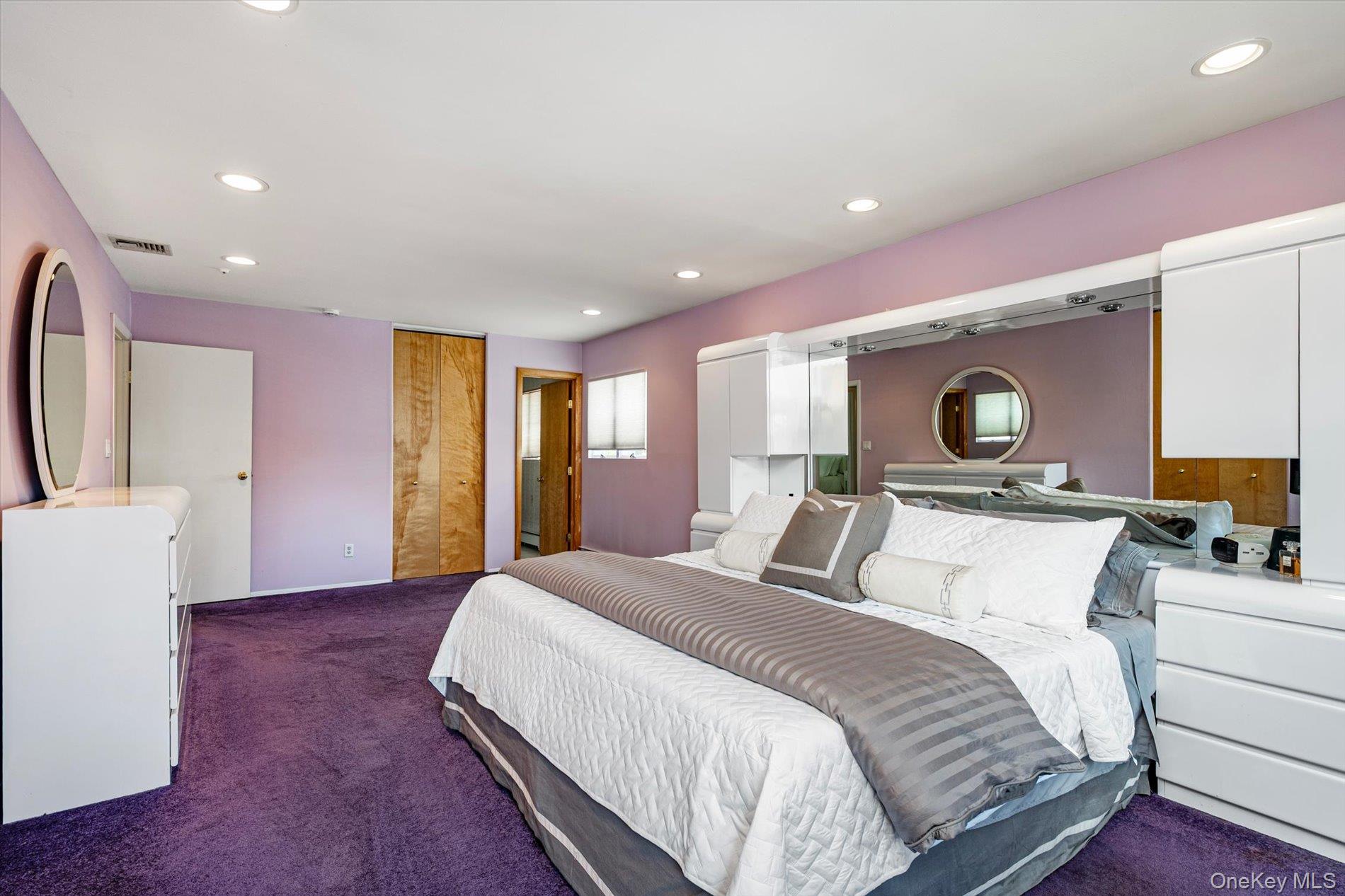 2075 Berkley Lane Property Photo 14