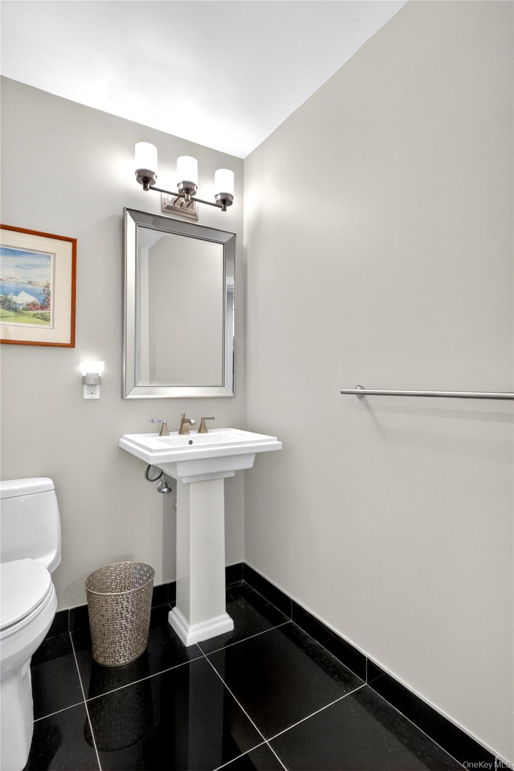 433 Main Street 212 Property Photo 17