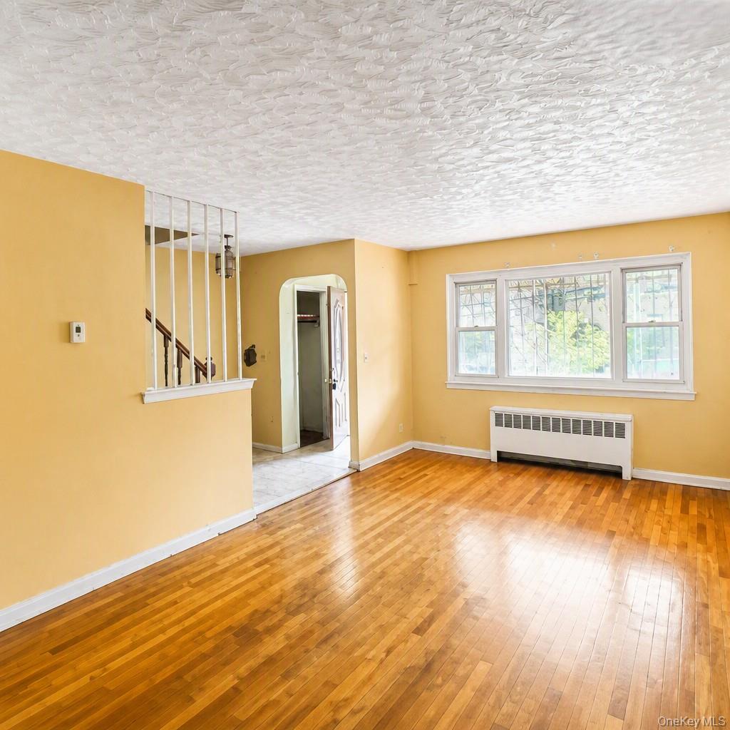 3029 Matthews Avenue Property Photo 2