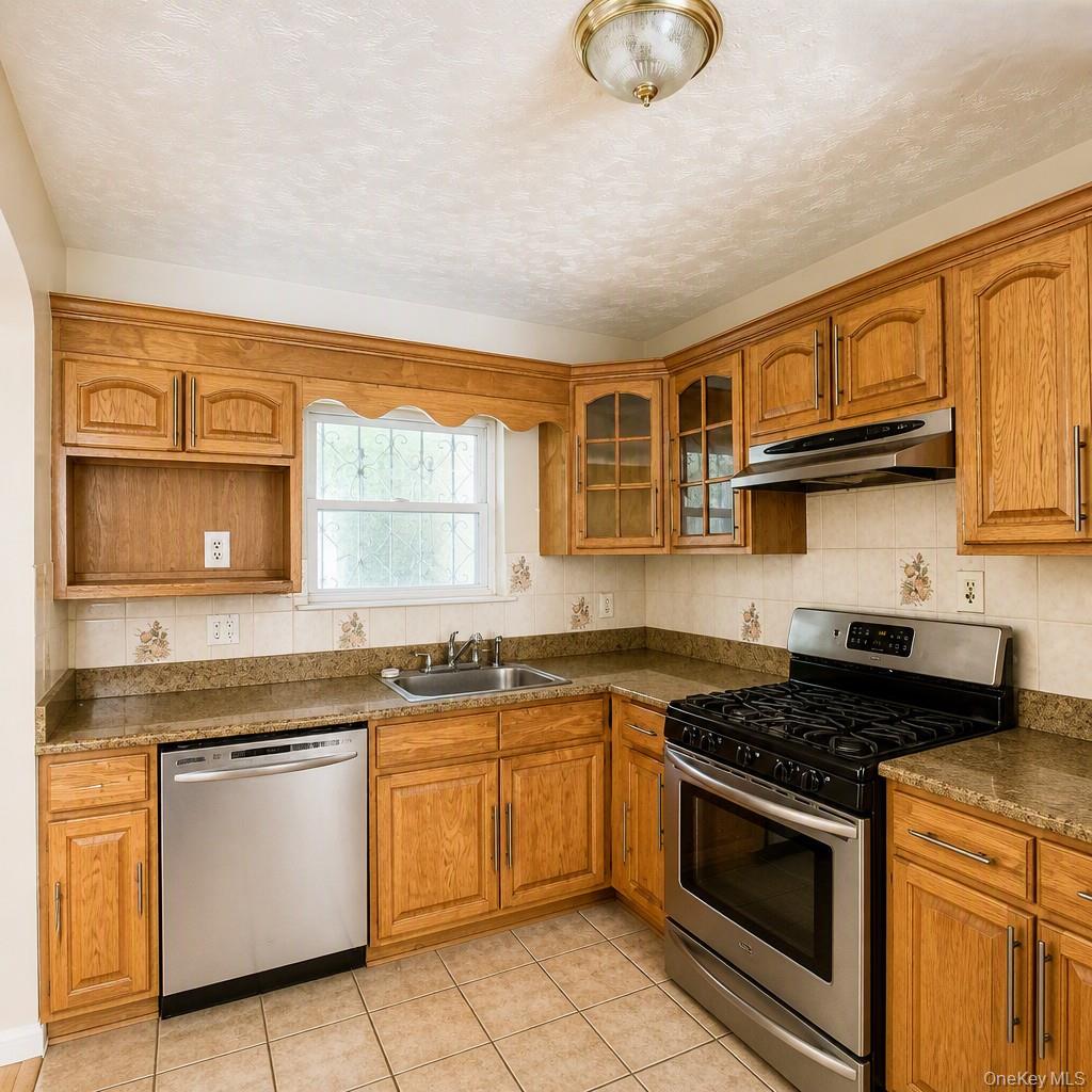 3029 Matthews Avenue Property Photo 4