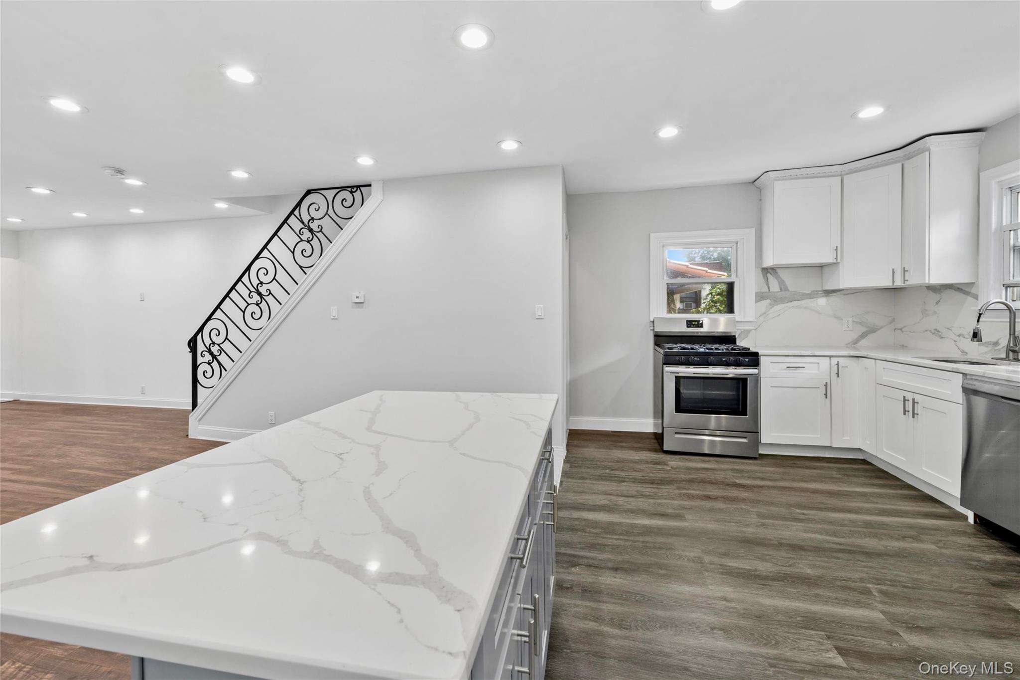 1631 Paulding Avenue Property Photo 17