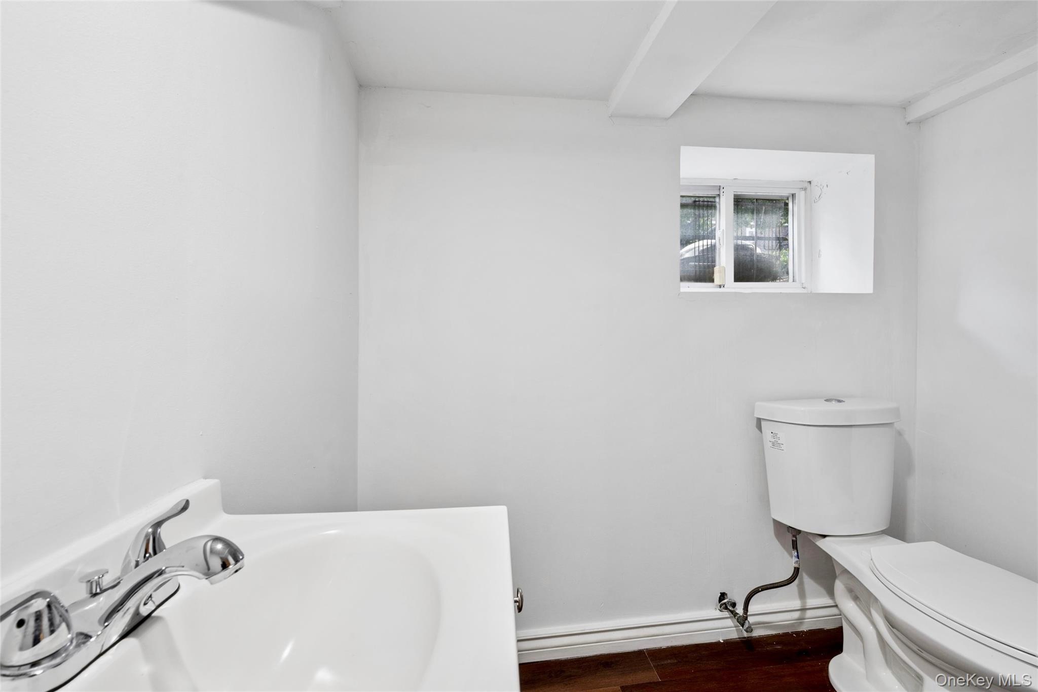 1631 Paulding Avenue Property Photo 20