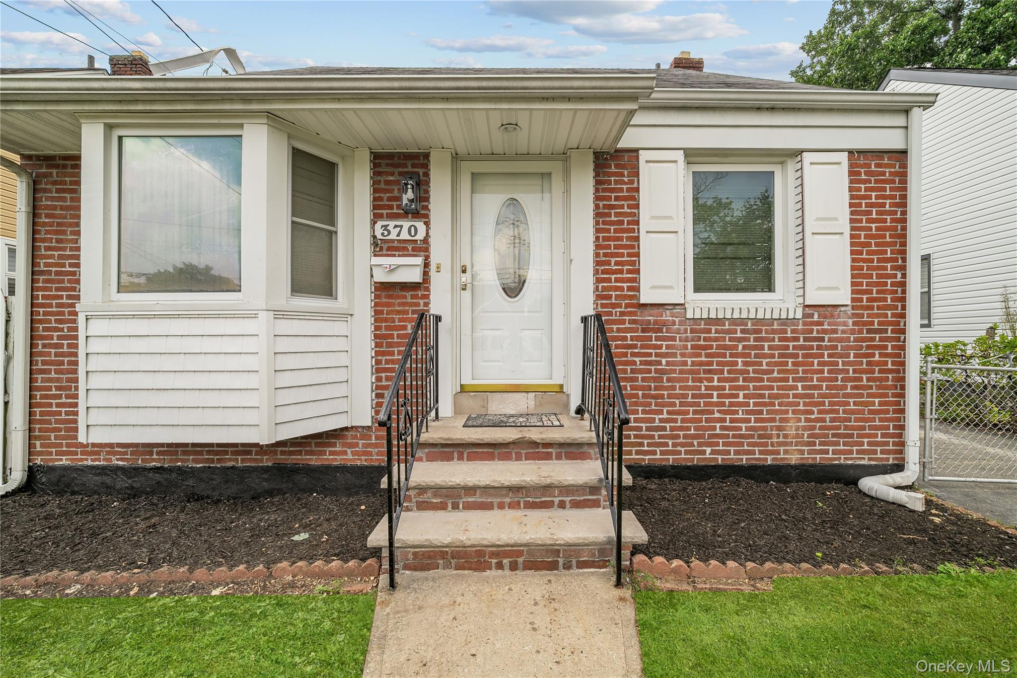 370 Locust Avenue Property Photo 2