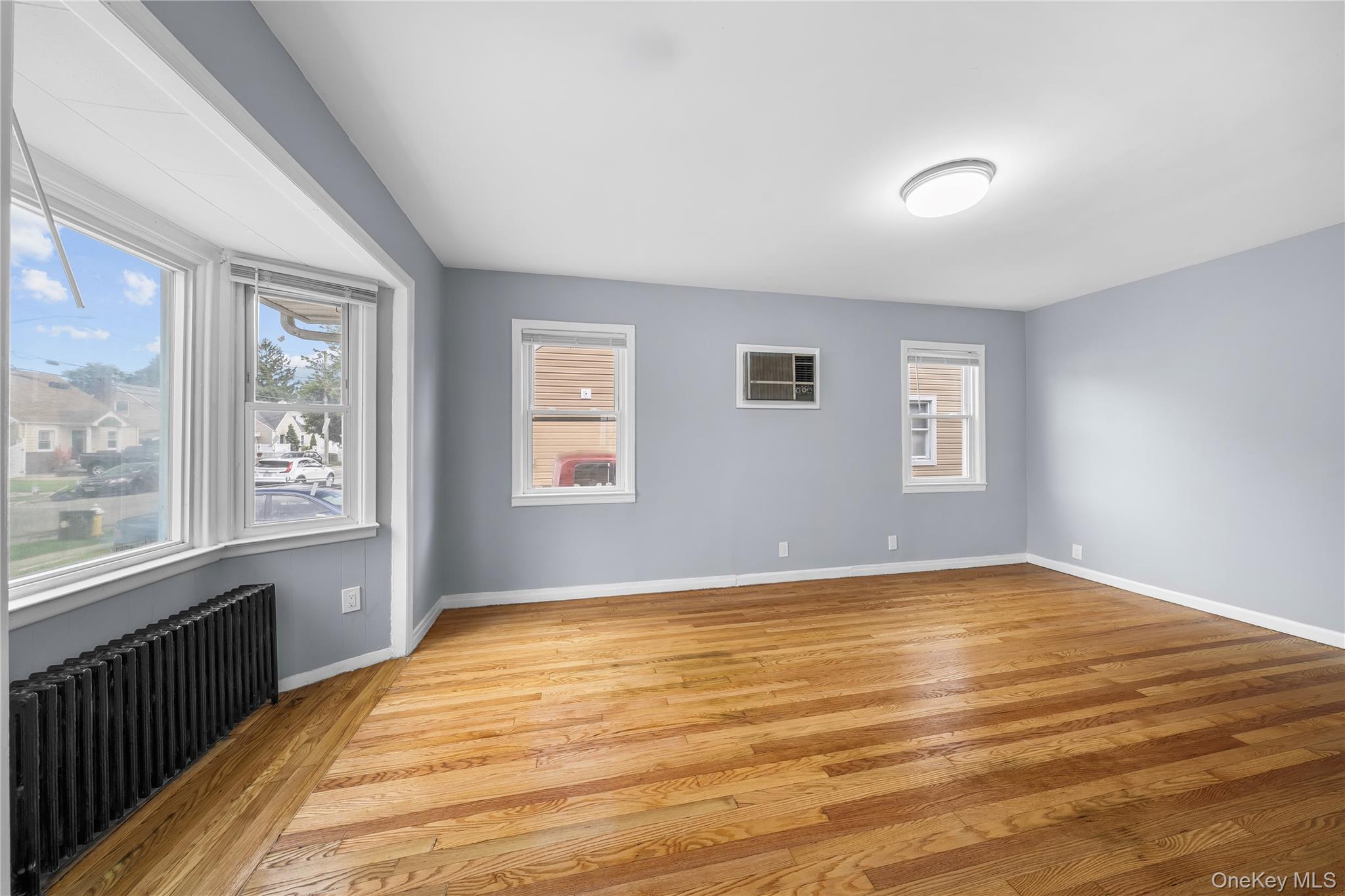 370 Locust Avenue Property Photo 4