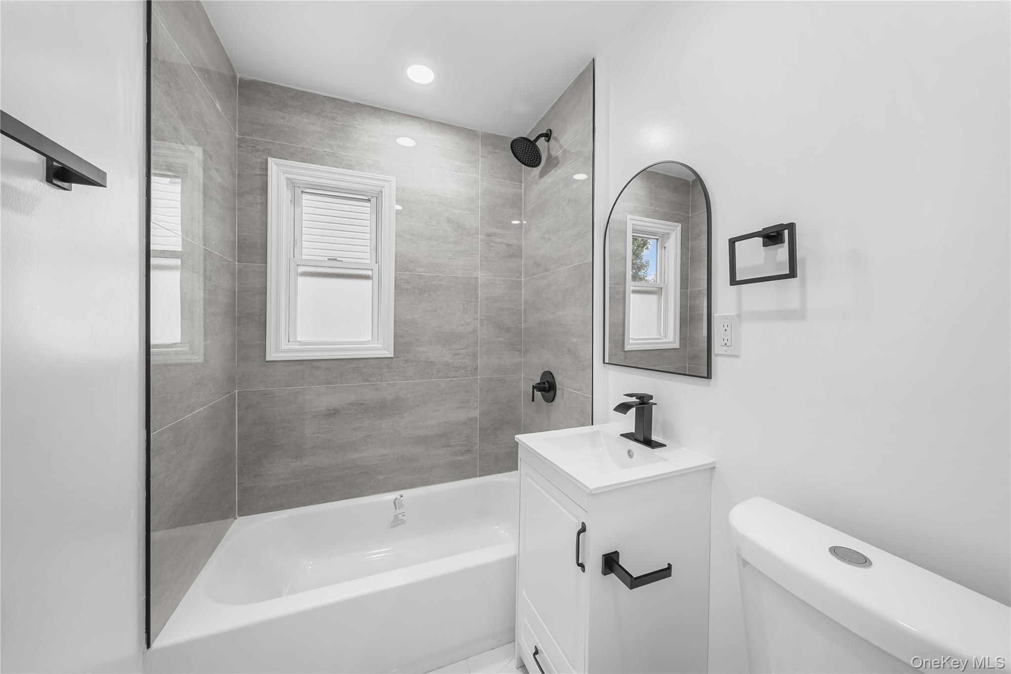 370 Locust Avenue Property Photo 10