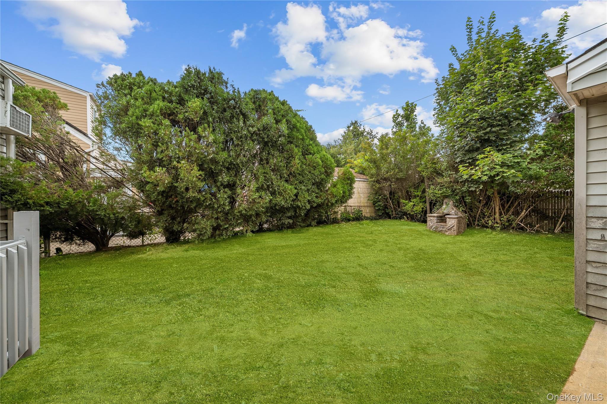 370 Locust Avenue Property Photo 26